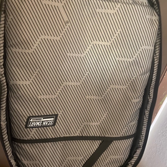 🔥Swiss+gears ult Backpack Nicest by Brand. New - Picture 12 of 16